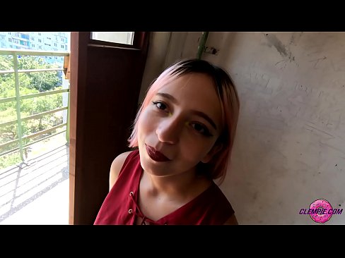 ❤️ شاگرد سينوئل چوسي ٿو هڪ اجنبي کي ٻاهر جي پوئتي ۾ - هن جي منهن تي ❤️  ❤